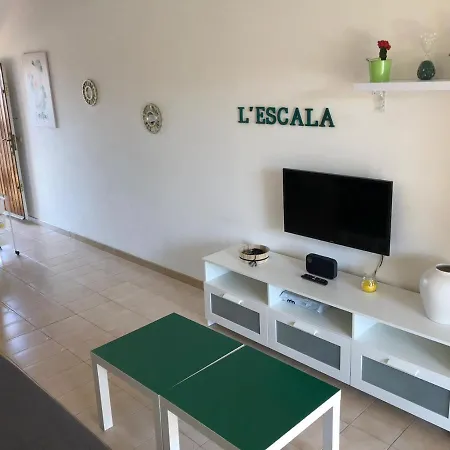 Tropicana Apartment